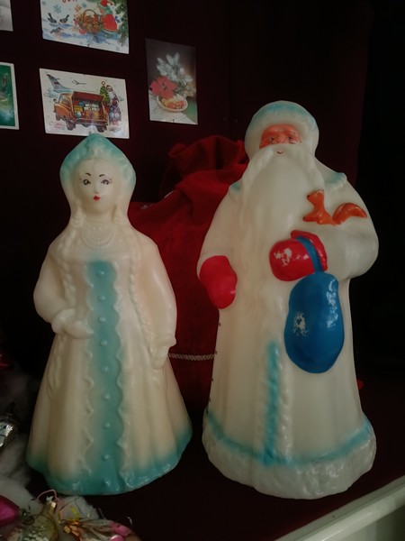 Любимые новогодние игрушки: Дед Мороз и Снегурочка