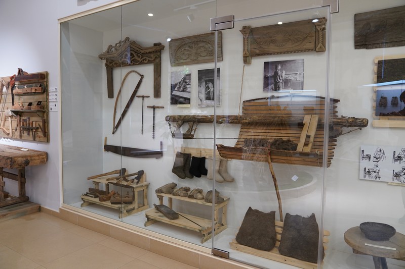 Чтоб зимою не болеть, надо валенки надеть!