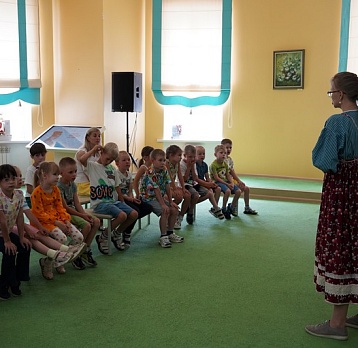 Кто на лавочке сидел...