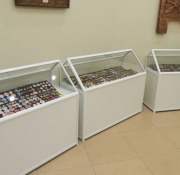 Выставка пионерских значков из личной коллекции Юрия Евгеньевича Рытикова