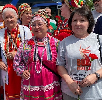 Волга – река мира, о тебе мы поем!