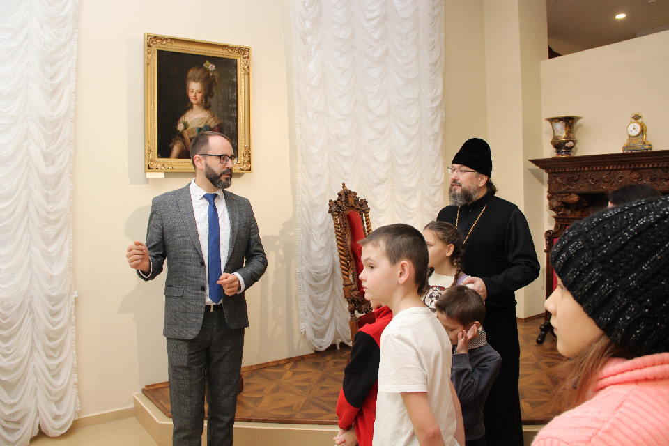 Преосвященнейший Вениамин посетил краеведческий музей