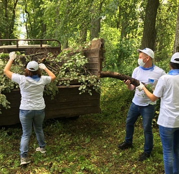 Волонтёры наследия в имении Кулунчаковых