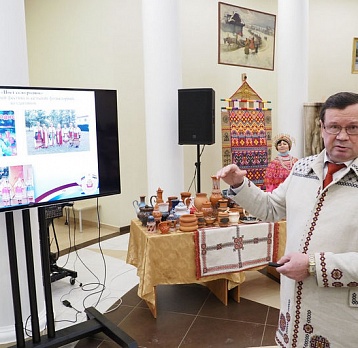 Генеральный директор Президентского фонда культурных инициатив Р.В. Карманов посетил МРОКМ имени И.Д. Воронина
